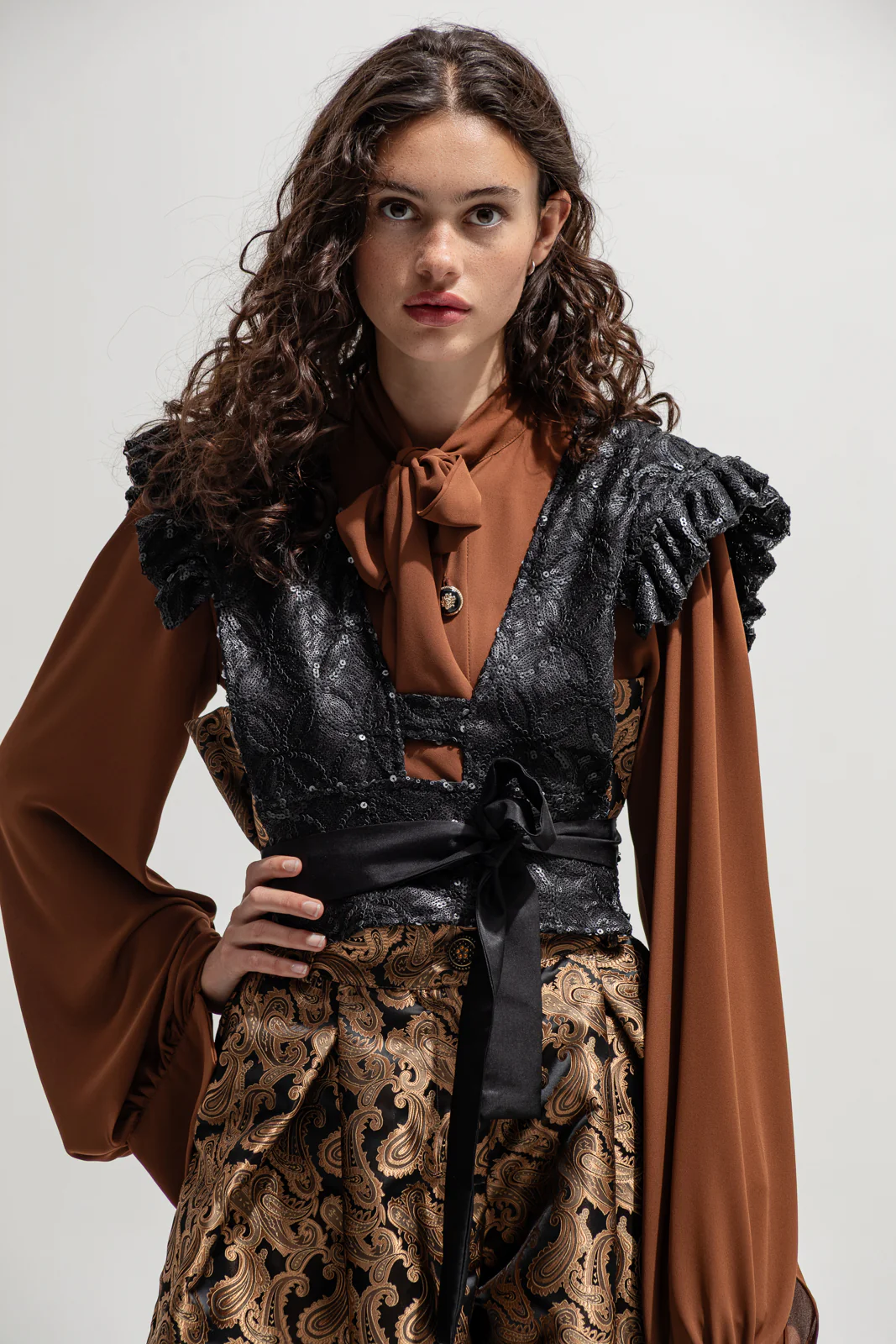 Adoncia Vest Sequined Black - Image 4