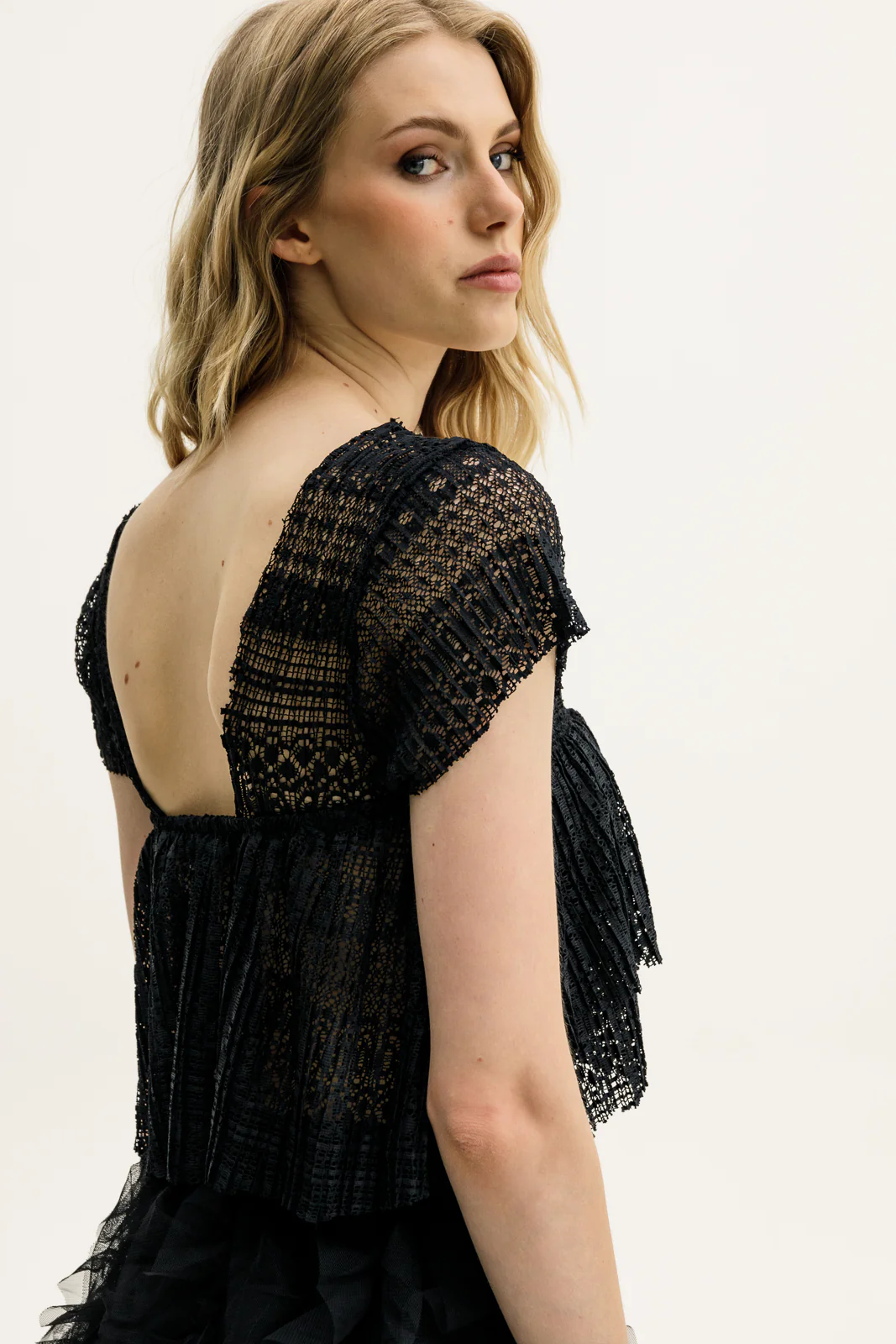 Ahanu Ruffled Top Black - Image 2