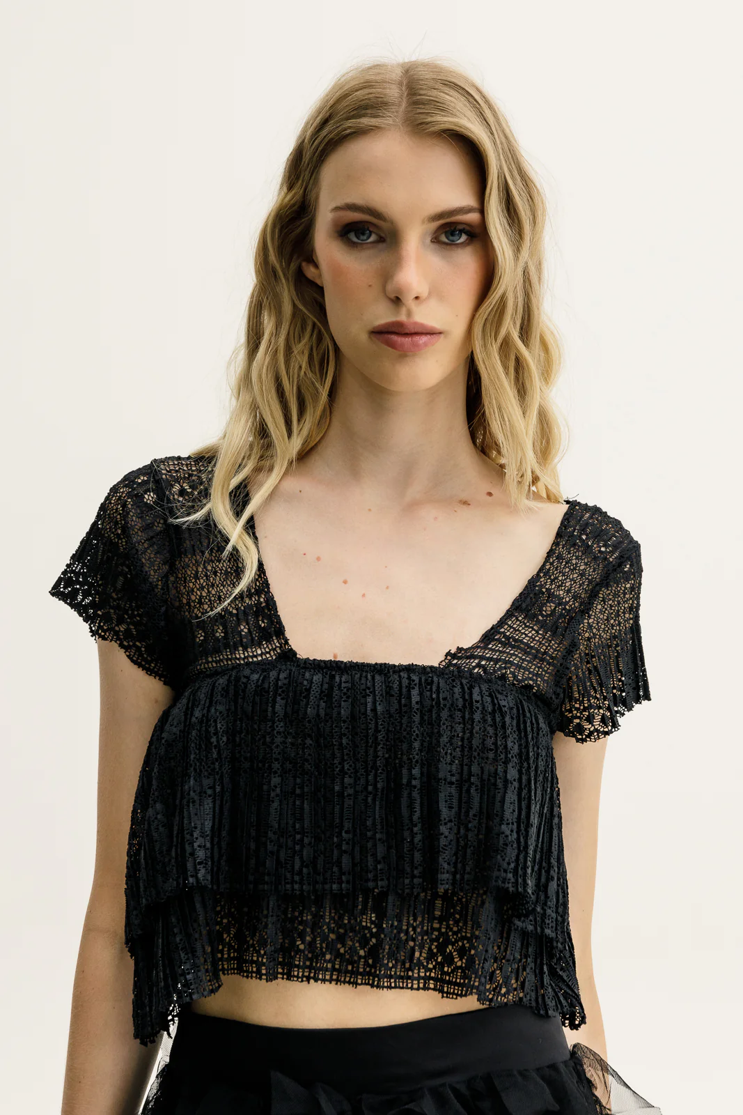 Ahanu Ruffled Top Black - Image 3