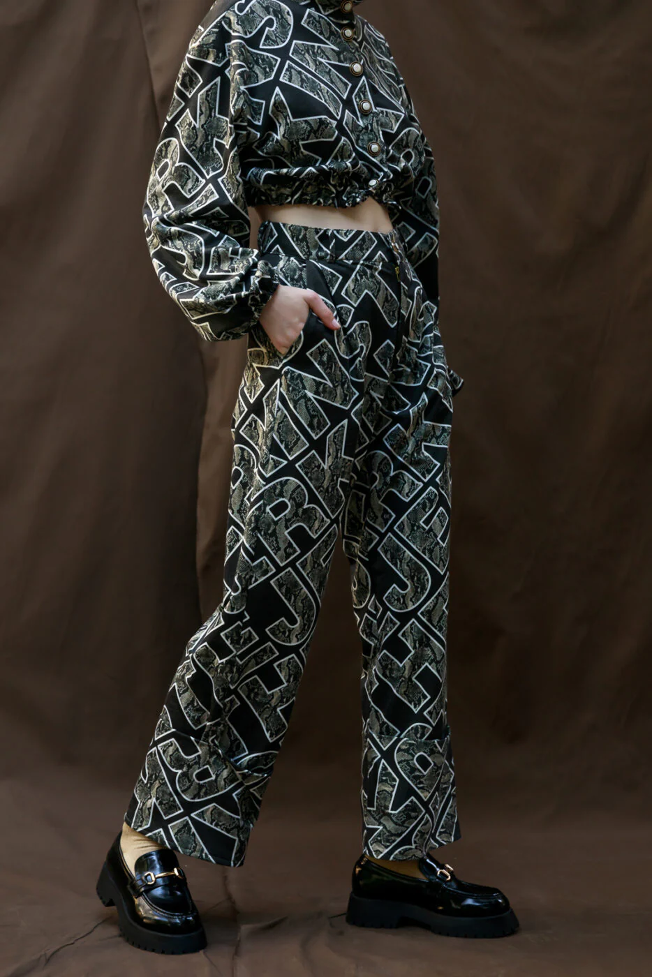 Chardon Logo Pants Printed Black - Image 5