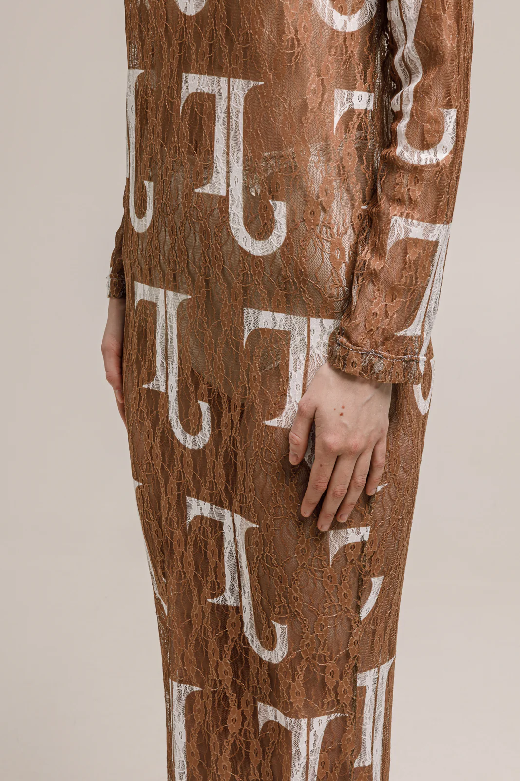 Quadi Lace Logo Dress Caramel - Image 5