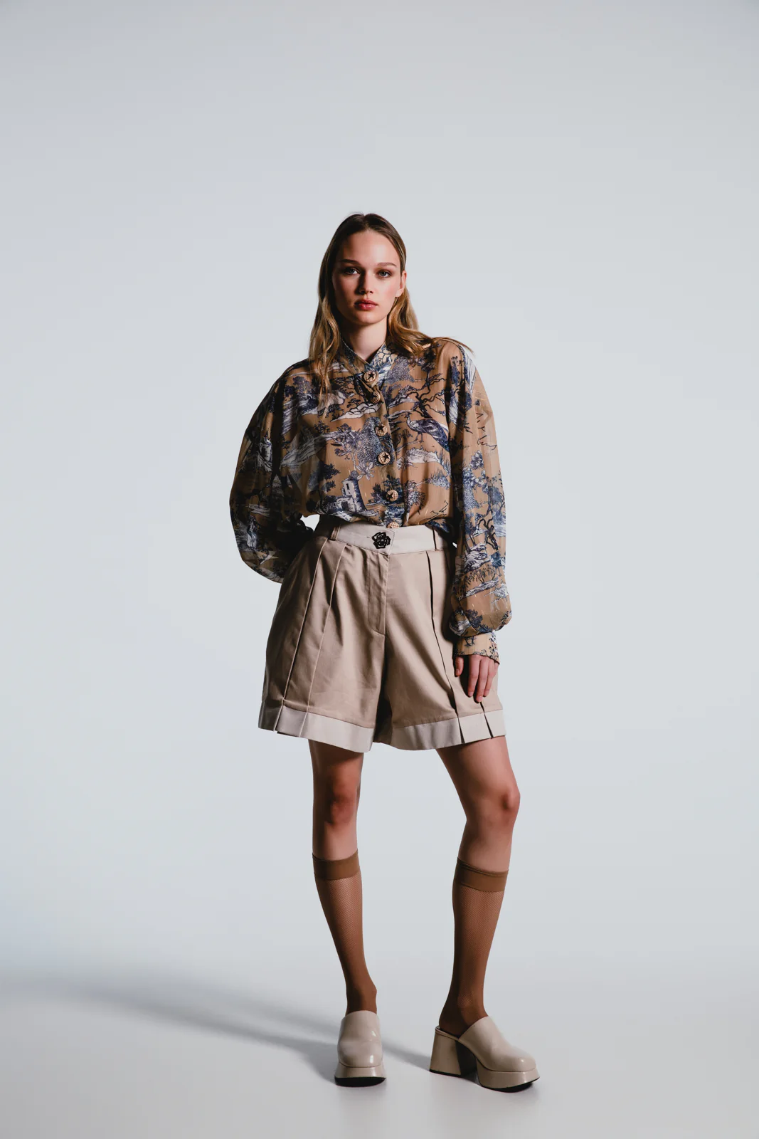 Hahnee Shorts Beige - Image 3
