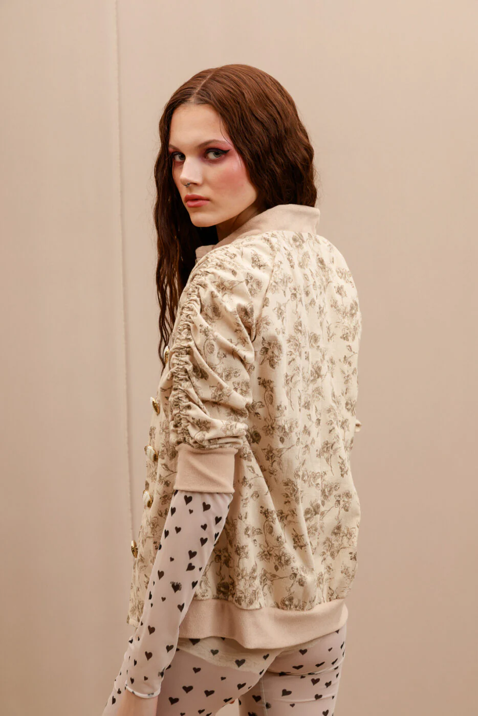 Istu Bomber Jacket Printed Beige - Image 5