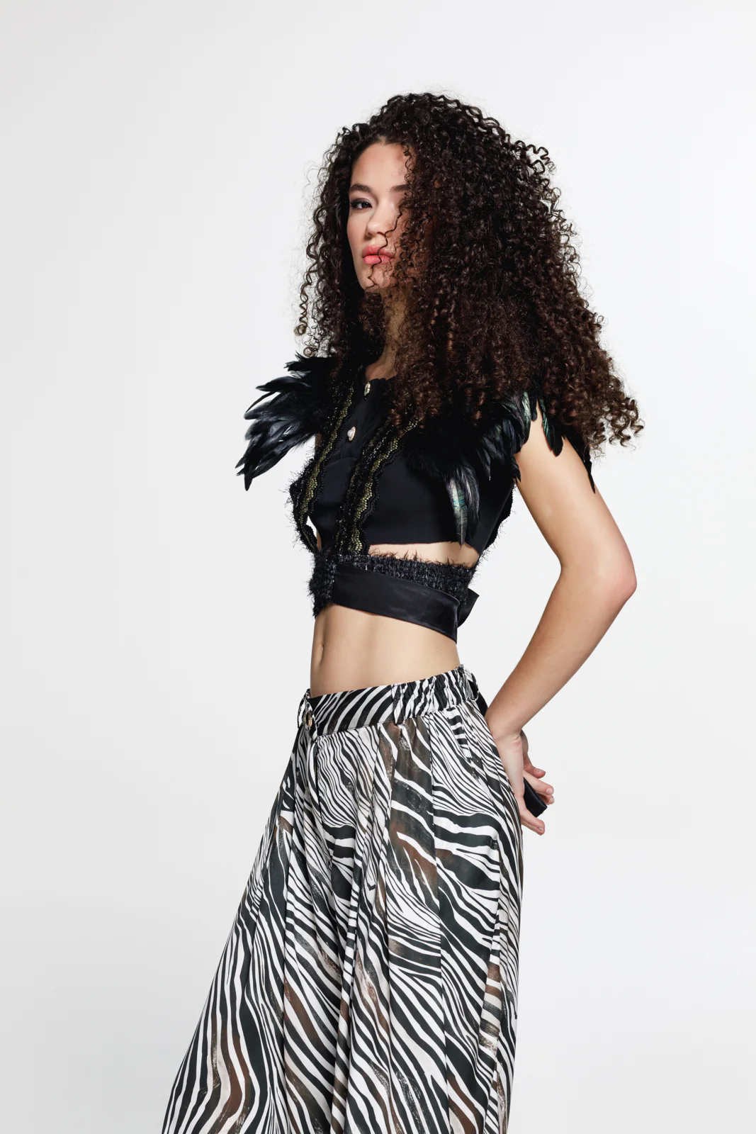 Kishil Feathered Vest Black - Image 6
