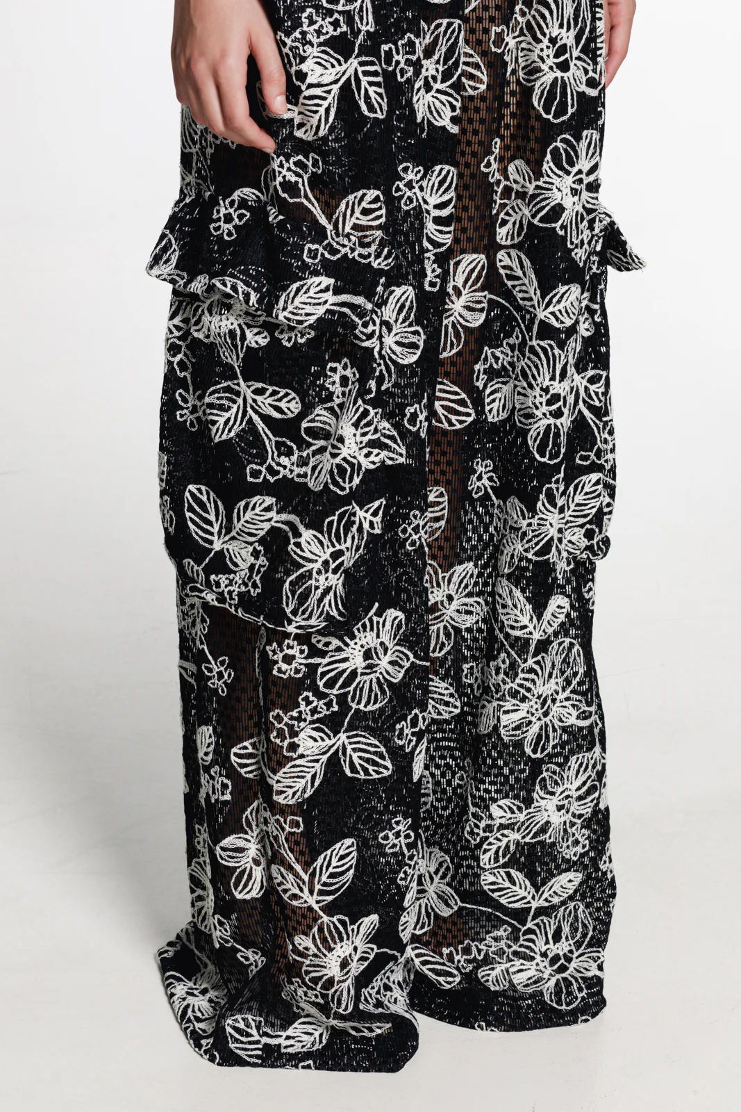 Nawat Embroidered Pants Black - Image 3