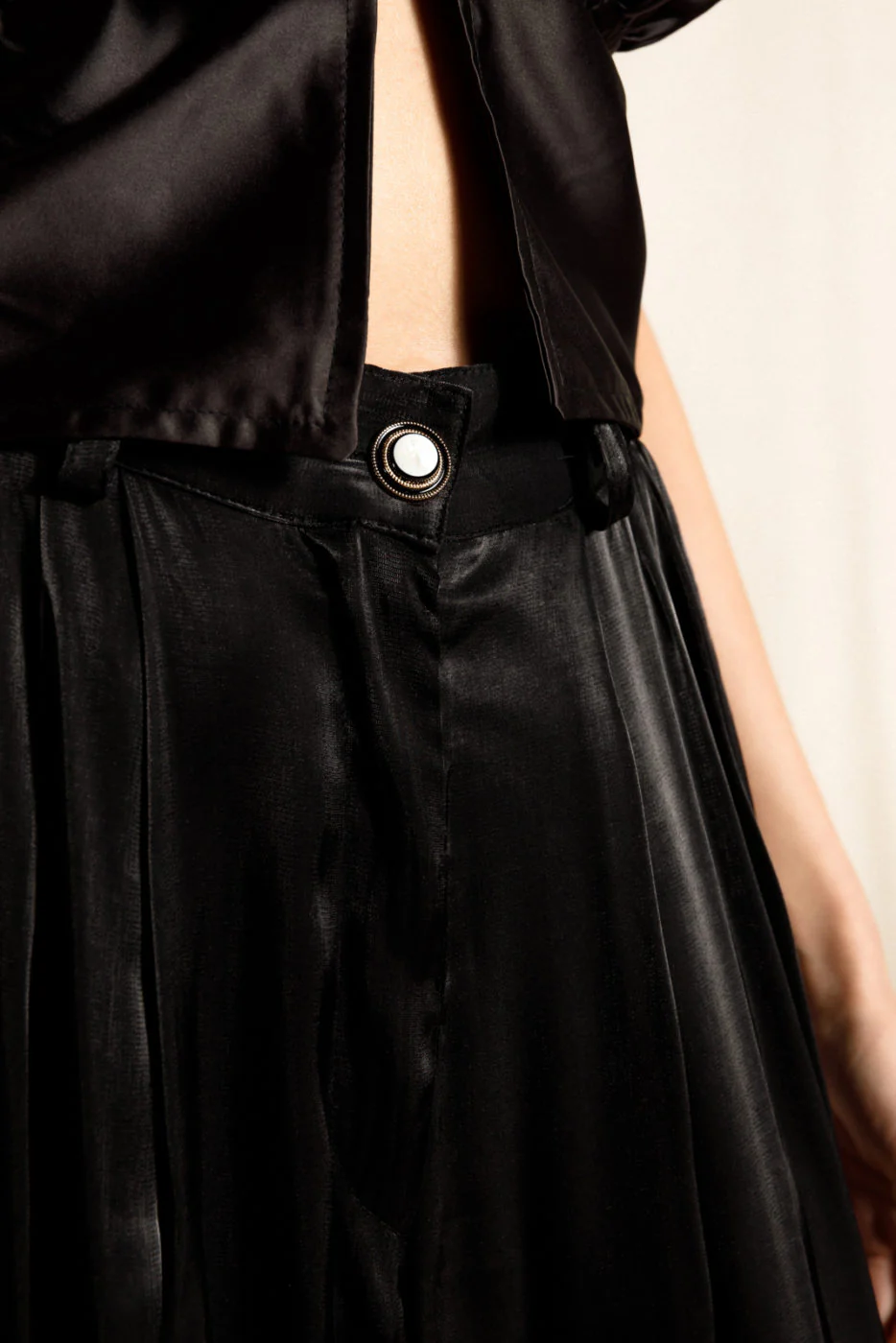 Nayati Pants Black - Image 4