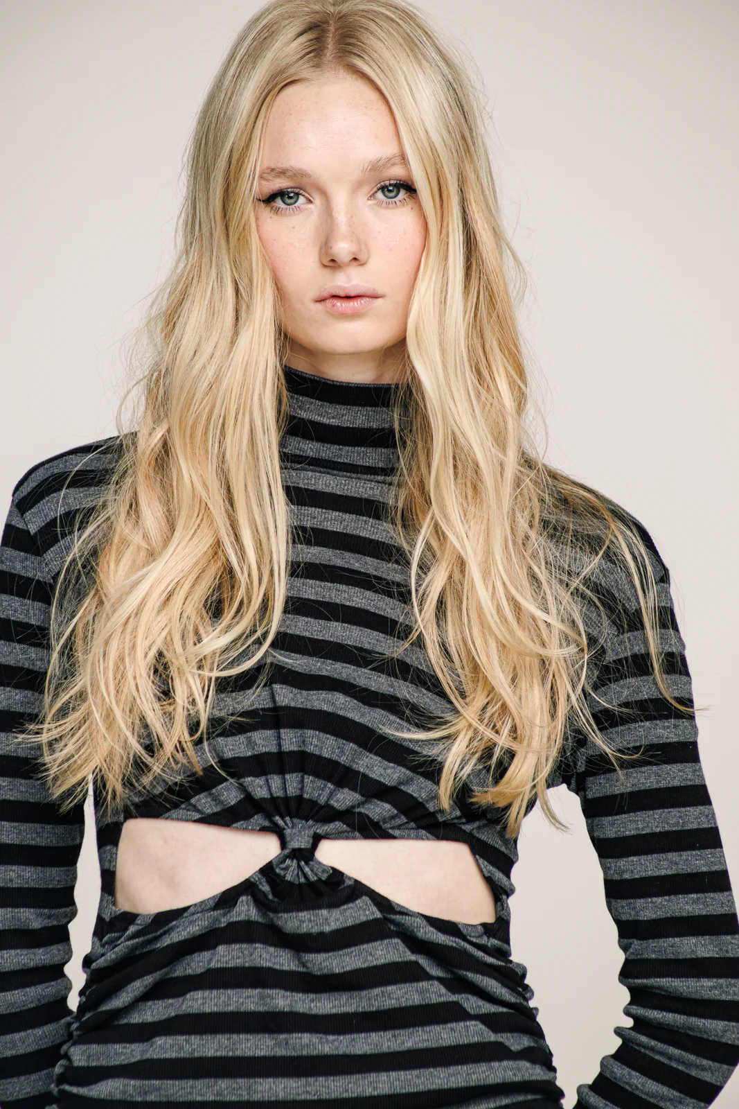 Nosh Mini Dress Striped Charcoal - Image 3