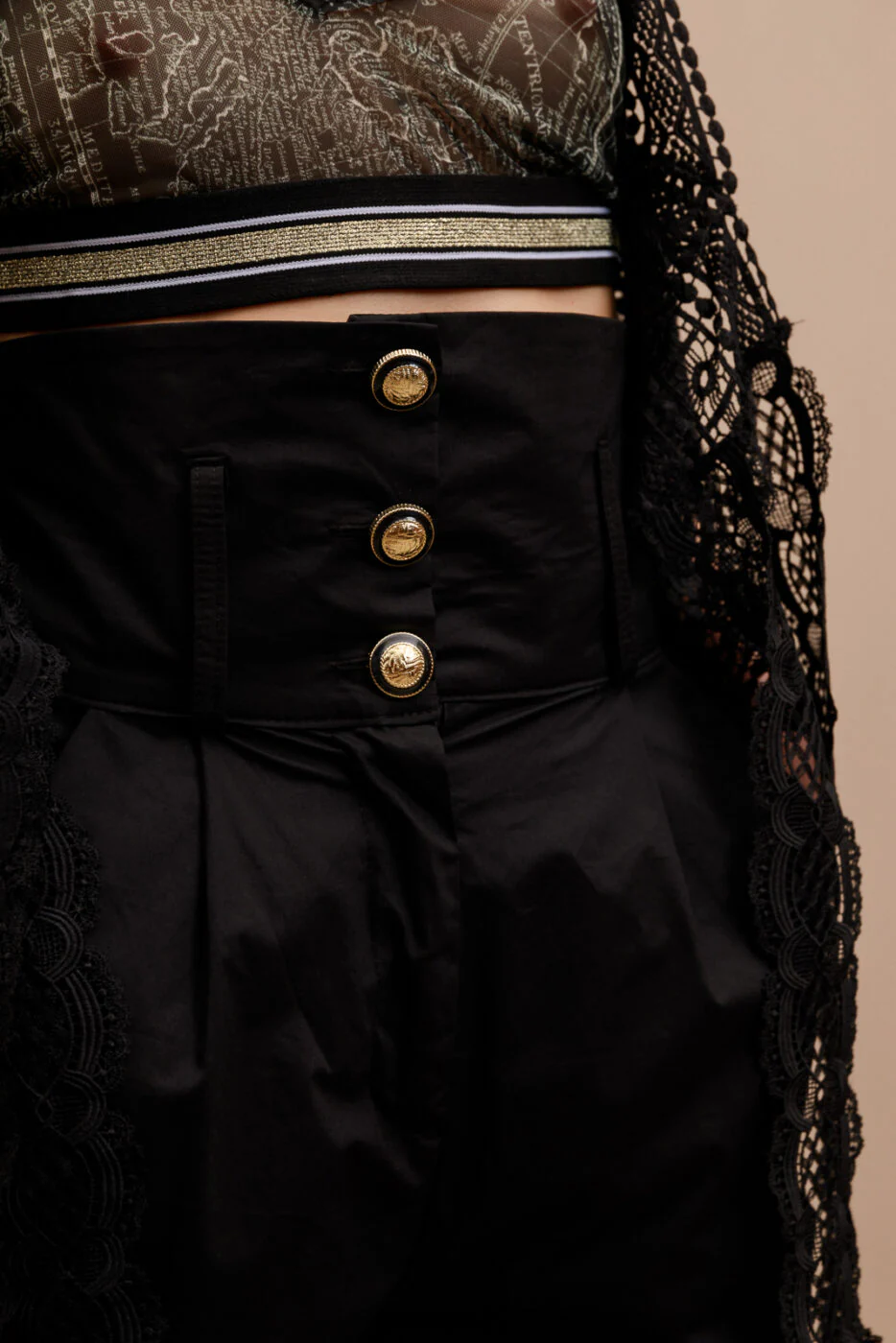Shako Shorts Black - Image 4