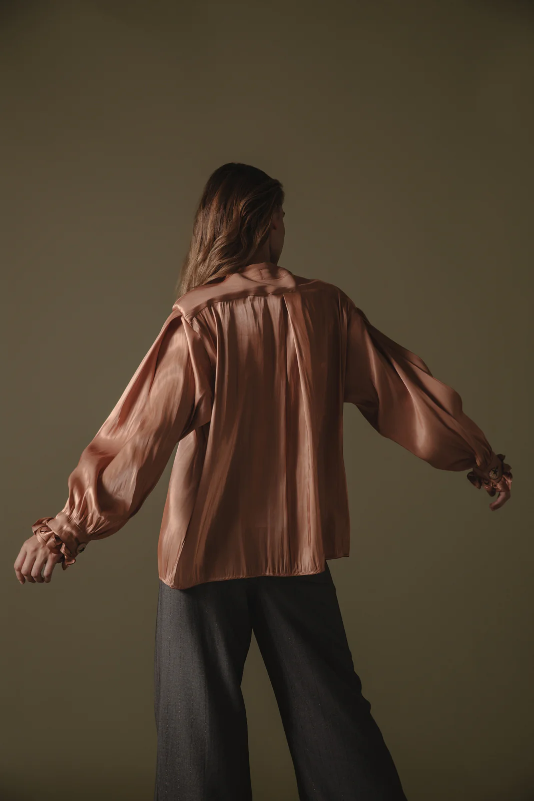 Hachi Shirt Peach - Image 6