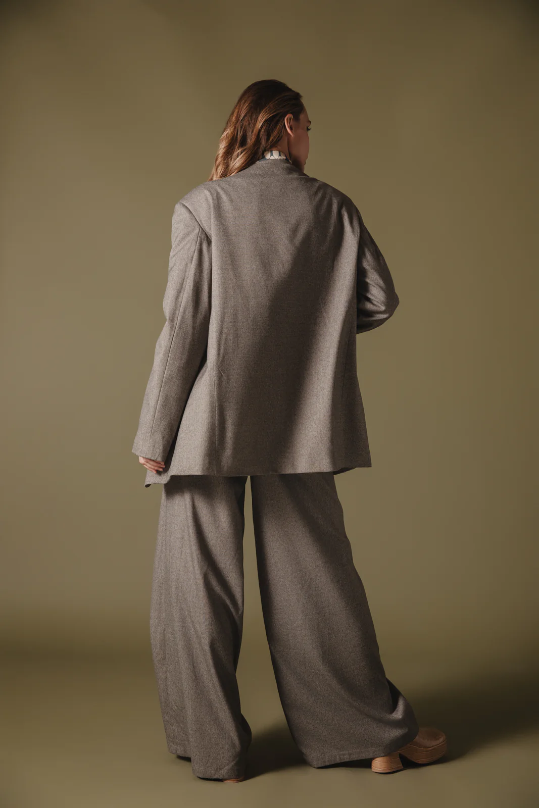 Utina Blazer Beige - Image 3